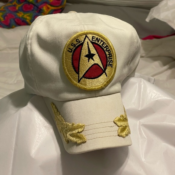 Universal Studios Other - Vintage Star Trek USS Enterprise Snap Back hat